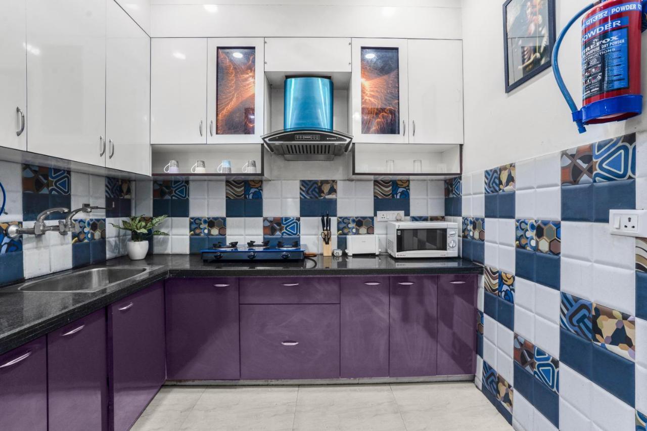 Homlee-Villa Luxury-2Bhk-Anand Vihar-Ramprastha Газиабад Экстерьер фото