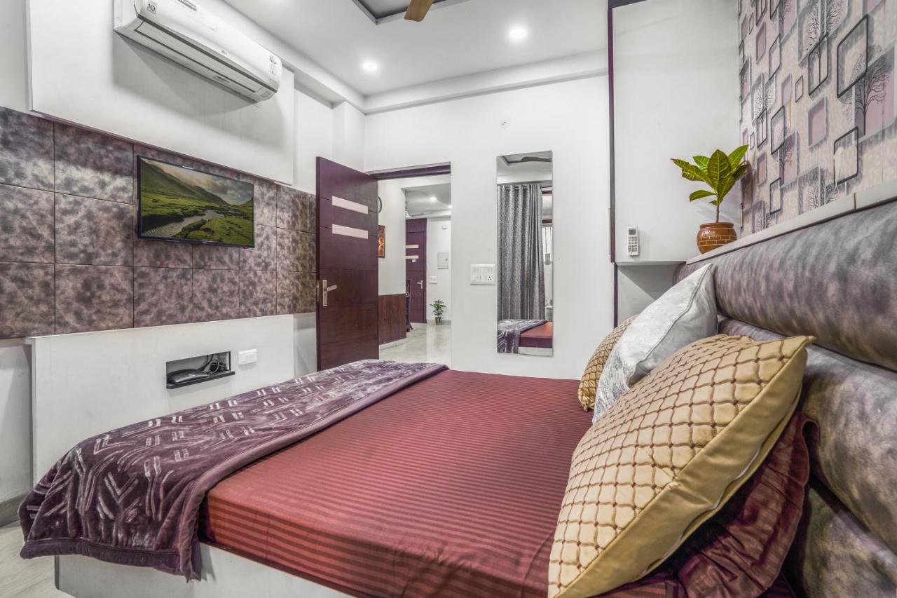 Homlee-Villa Luxury-2Bhk-Anand Vihar-Ramprastha Газиабад Экстерьер фото