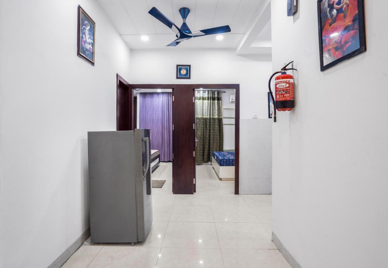 Homlee-Villa Luxury-2Bhk-Anand Vihar-Ramprastha Газиабад Экстерьер фото