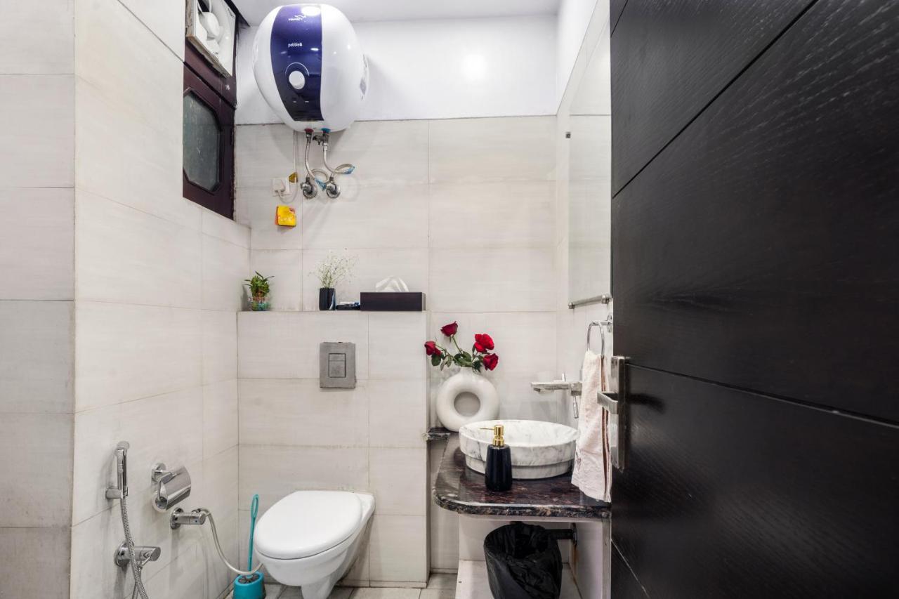 Homlee-Villa Luxury-2Bhk-Anand Vihar-Ramprastha Газиабад Экстерьер фото